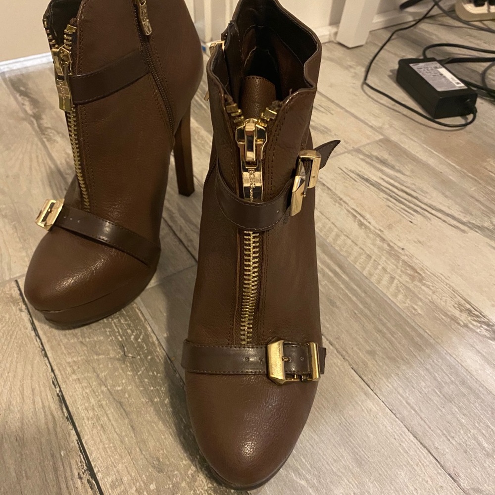 BCBG Heeled booties